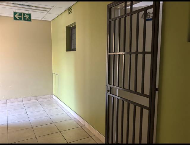 1 BEDROOM TOWNHOUSE FOR SALE IN OLIVEDALE